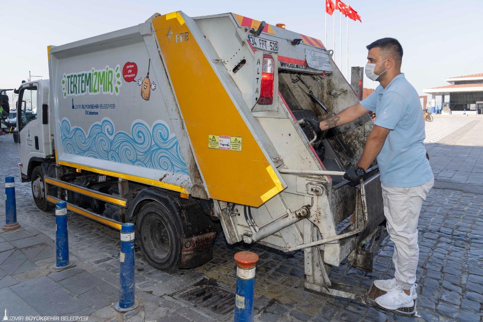 İzmir’de çöpün yolculuğu 2 günde “bir dünya turu” kadar