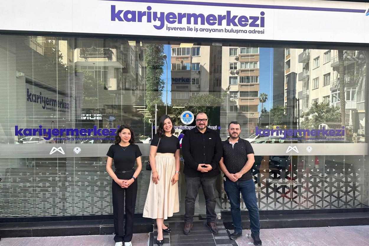 Kariyer Merkezi İş Gücü Piyasasının Fotoğrafını Çekiyor