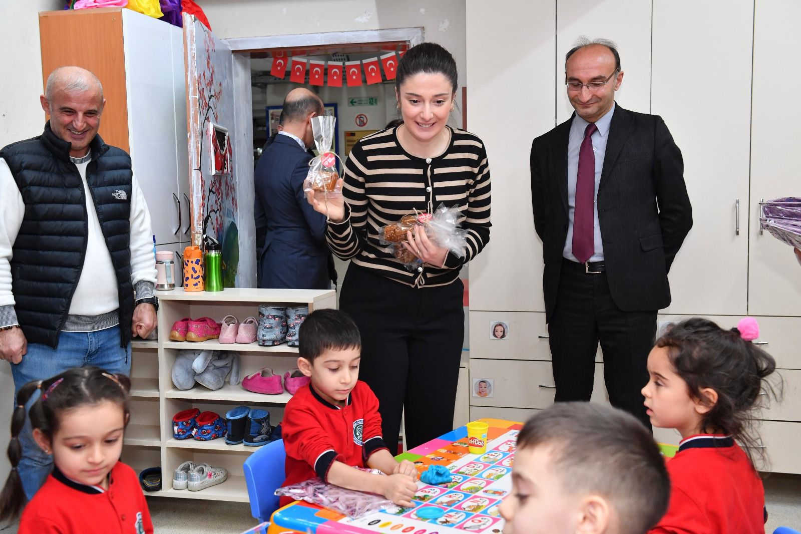 Başkan Kaya’dan özel gereksinimli çocuklara yeni yıl hediyesi