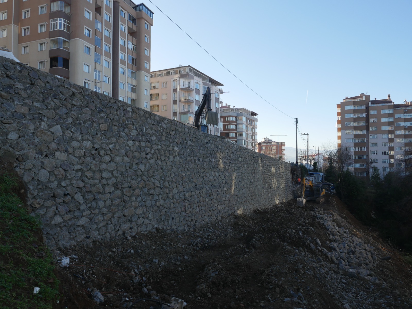 Büyükşehir’den Çöken İstinat Duvarına Müdahale