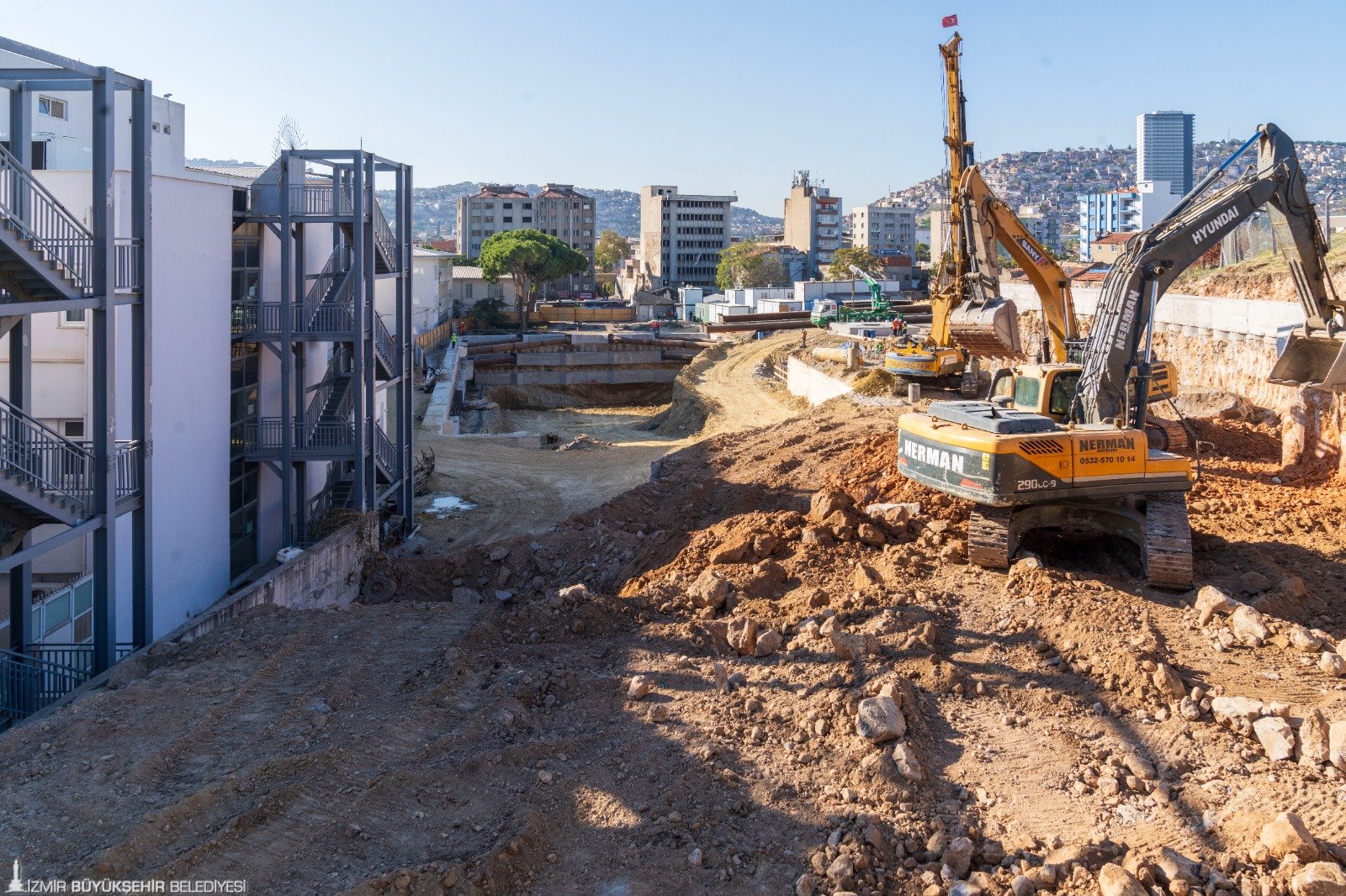 Eşrefpaşa Hastanesi ek bina inşaatında yoğun tempo