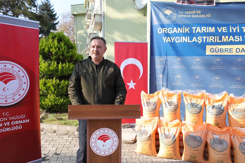 Trabzon’da Organik Gübre Ve Mineral Gübre Dağıtımı Gerçekleştirildi