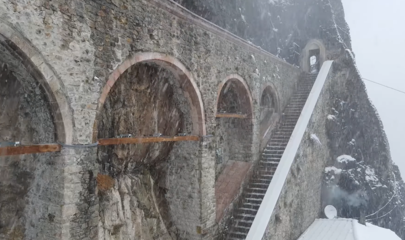 Sümela Manastırı Beyaza Büründü