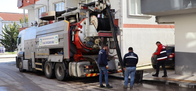 Ordu’da Kanal Ve Yağmur Suyu Hatları Temizleniyor